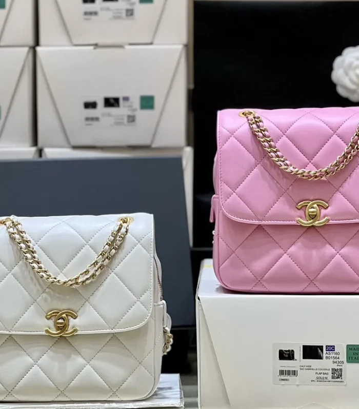 Classic Flap White Pink