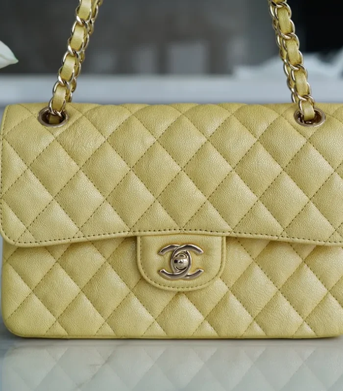 Classic Flap Small Washed Caviar