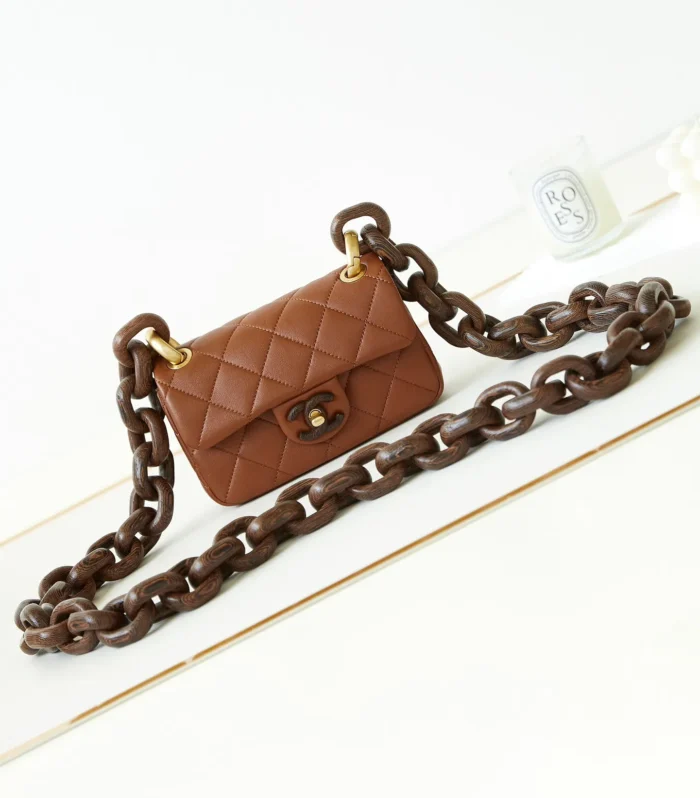 Classic Flap Small Peach Wood