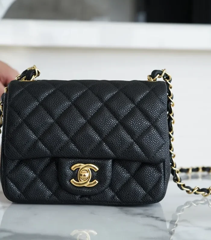 Classic Flap Mini Black