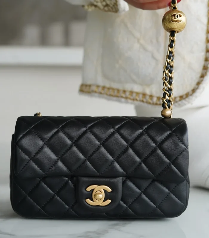 Classic Flap Mini Black Gold