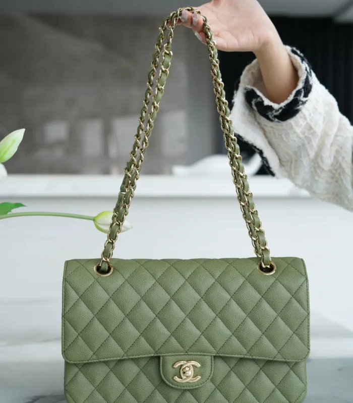 Classic Flap Medium Green