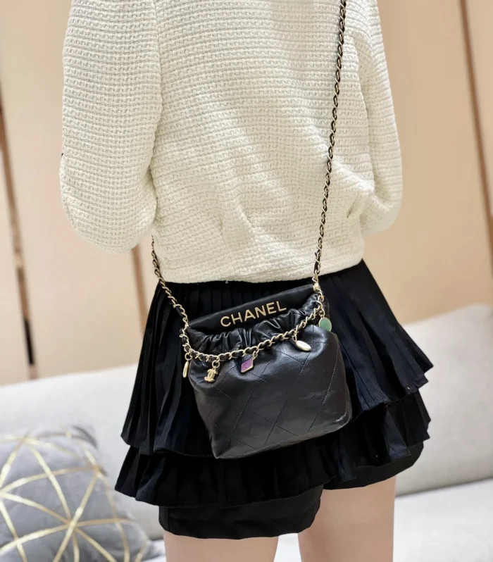 Classic Flap Body Bag