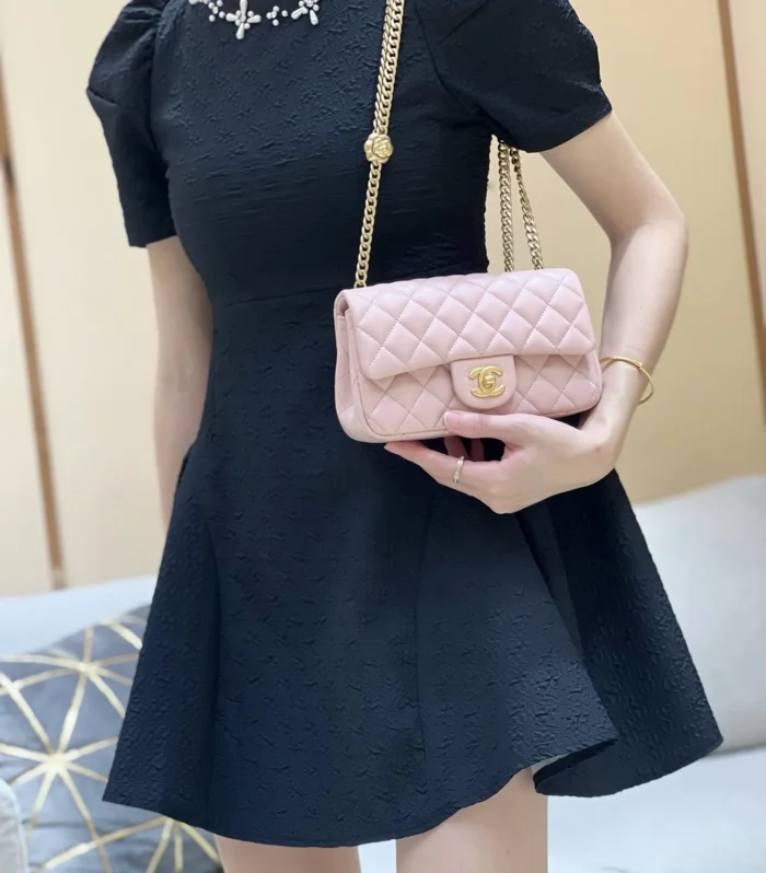 Classic Flap Body Bag
