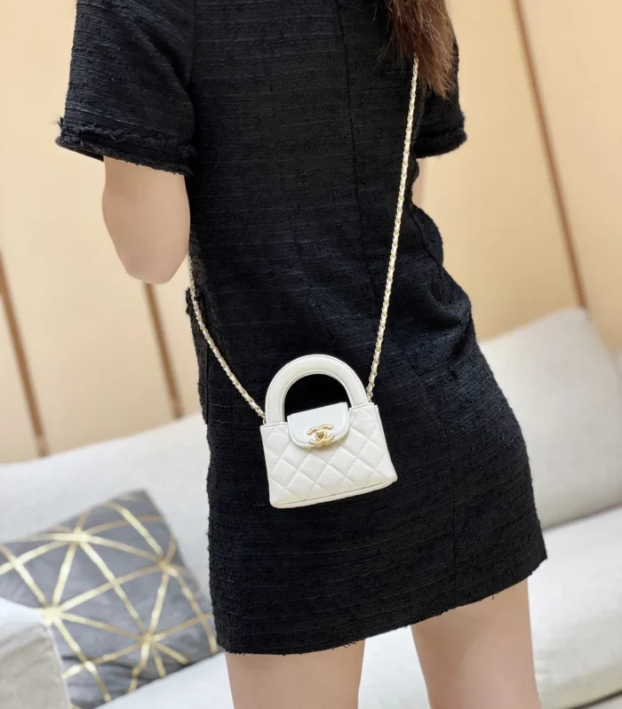Classic Flap Body Bag