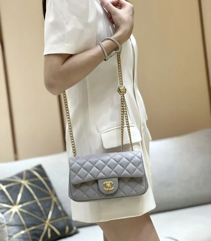 Classic Flap Body Bag