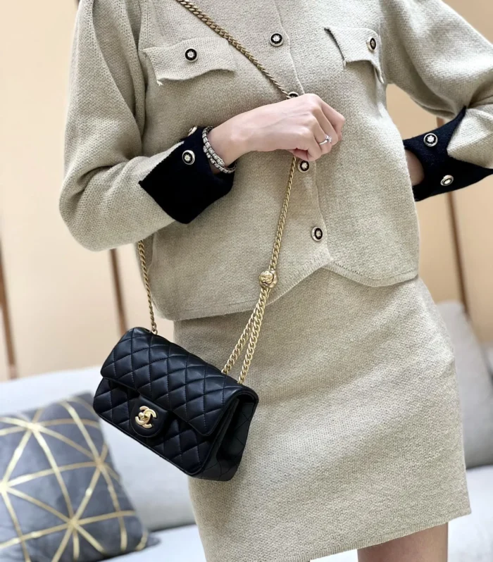 Classic Flap Body Bag
