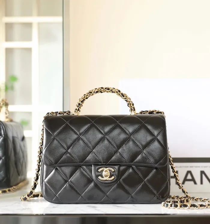 Twisted Chain Handle Bag Large Black