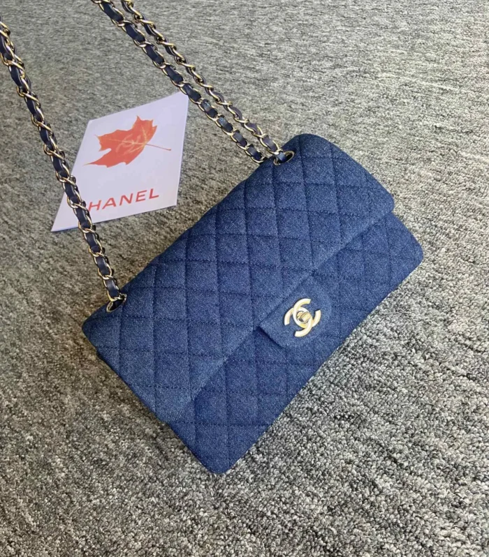 Classic Flap Bag 25cm