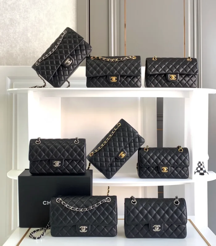 Classic Flap Bag 23cm