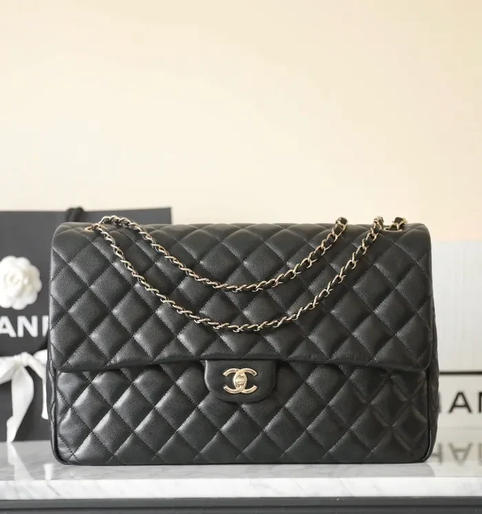 Classic Flap 40 Airport Bag Black