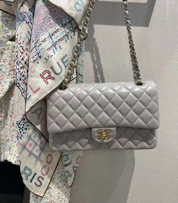 Classic Flap 25cm New Grey