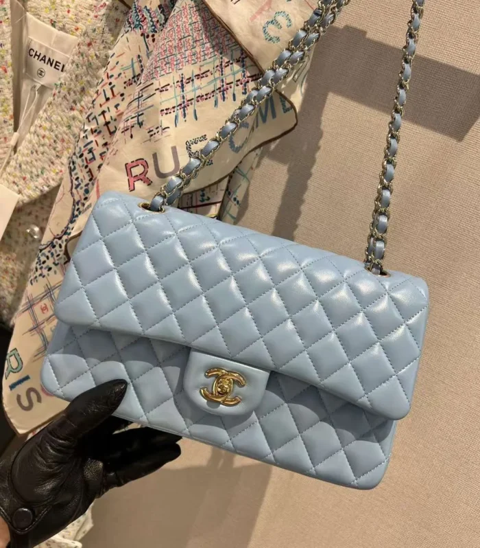 Classic Flap 25cm Baby Blue
