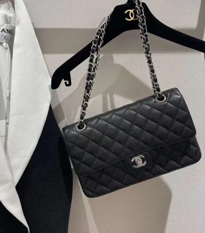 Classic Flap 25 Caviar Silver