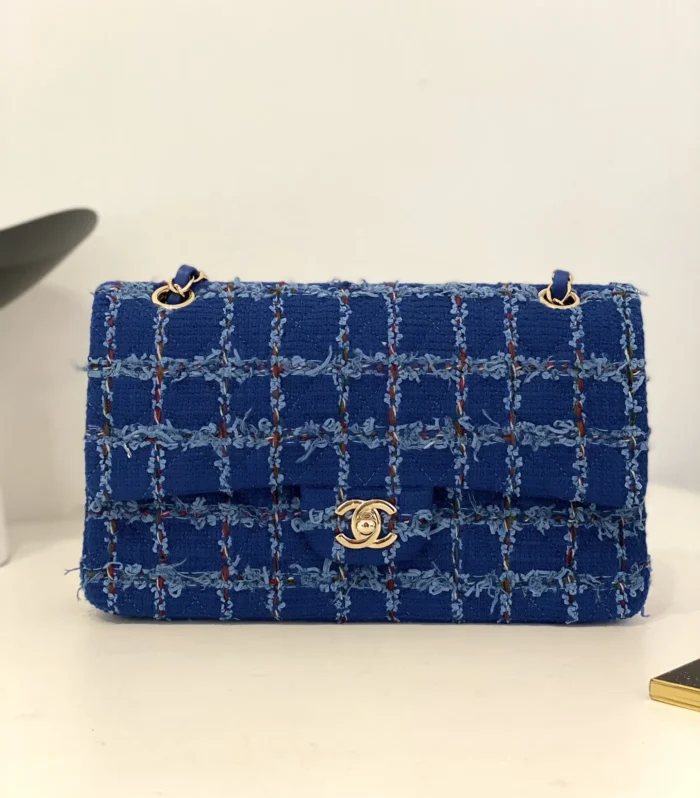 Classic Flap 25 Blue Tweed