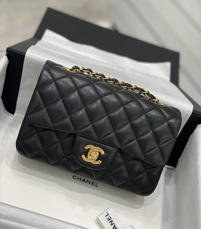Classic Flap 20cm Lambskin Black