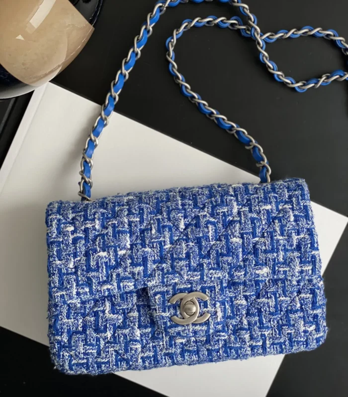 Classic Flap 20cm Blue Tweed