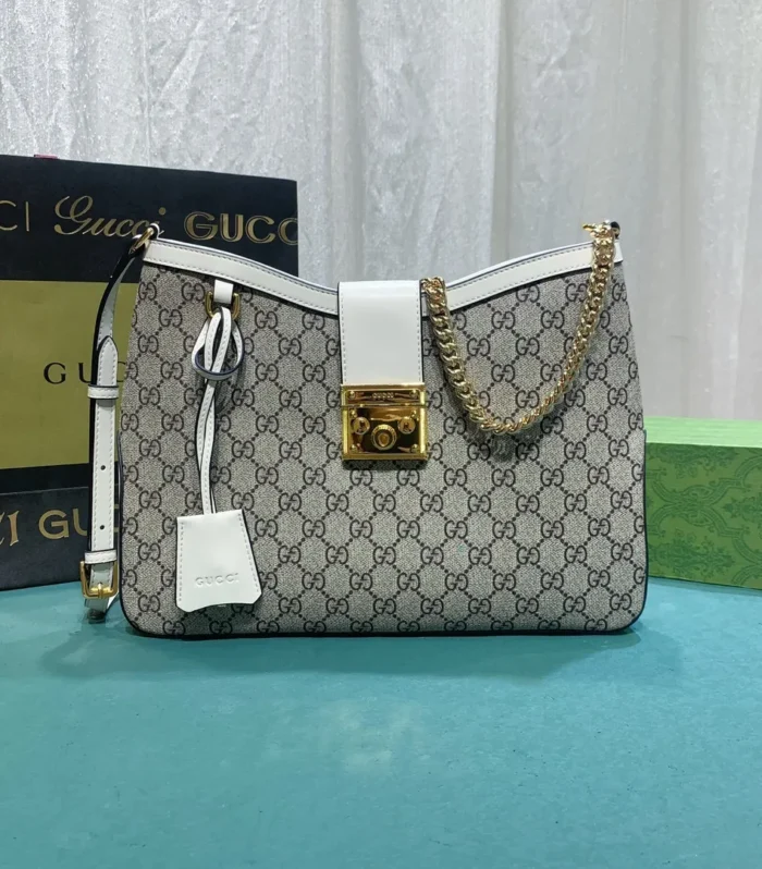 Padlock Shoulder Bag Medium