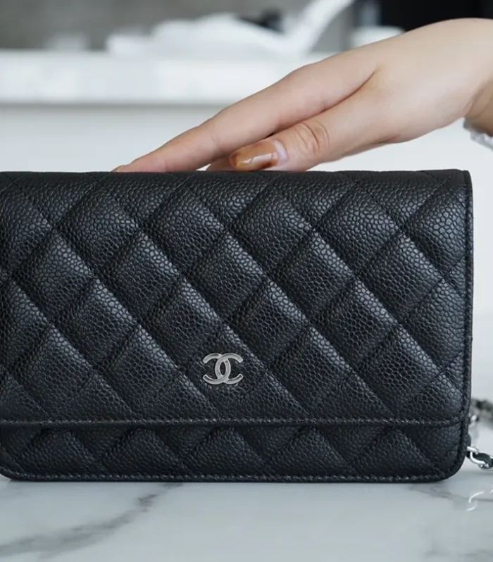 WOC Magnetic Caviar Black