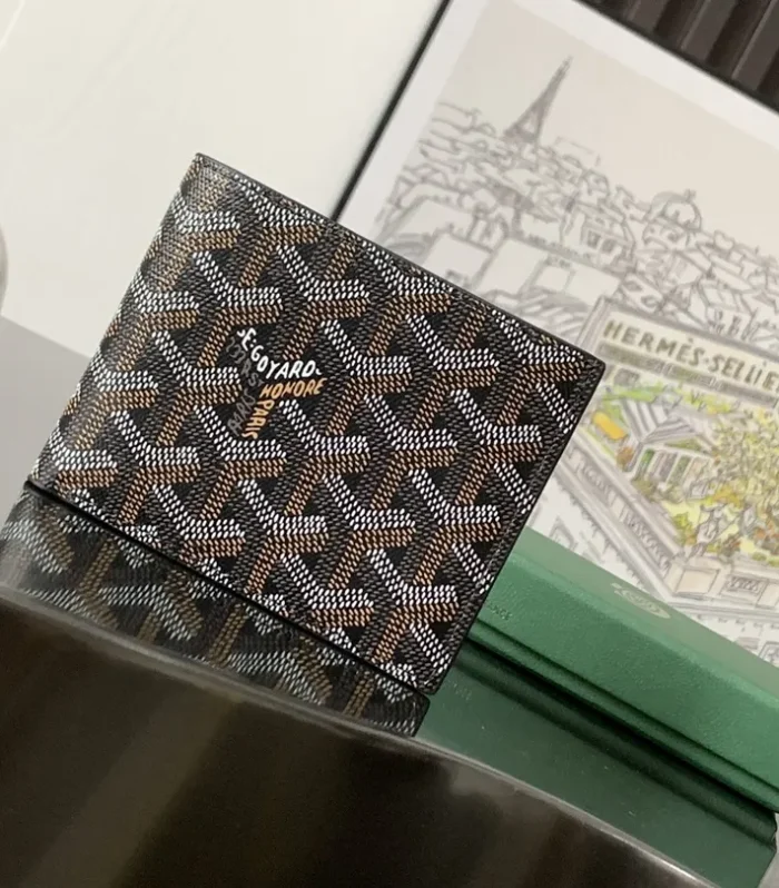 Saint-Florentin Short Wallet Black