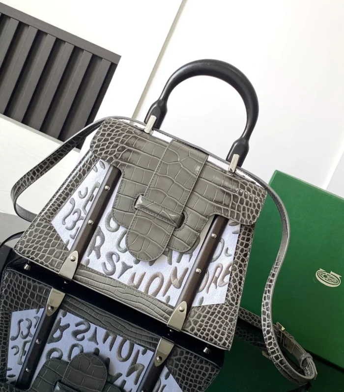 Sagon Small Crocodile Embroidery
