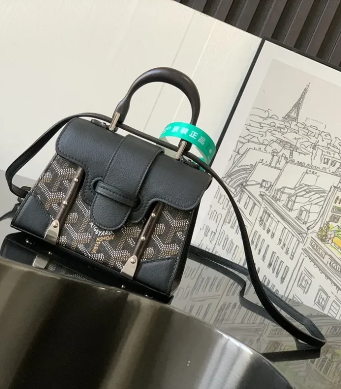 Sagon Nano Bag Black