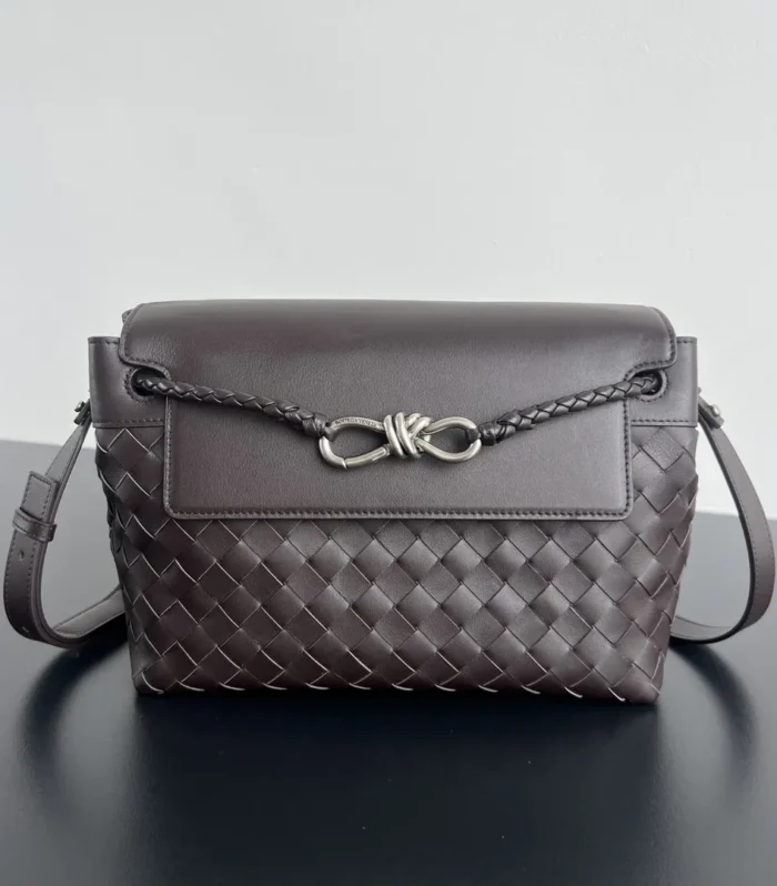 BOTTEGA VENETA Small Andiamo Messenger