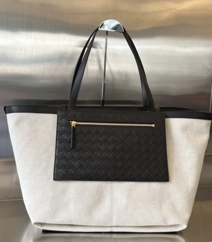 Bottega Veneta Large Flip Flap