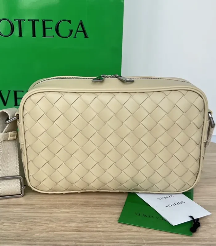 Bottega Veneta BV Small Intrecciato Camera Bag