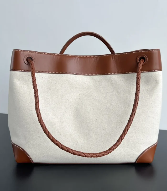 BOTTEGA VENETA ANDIAMO BAG
