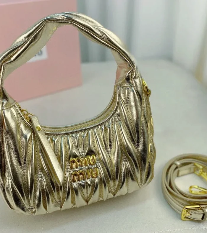 WANDER 22 BAG IN GOLDEN LAMBSKIN