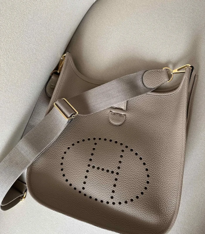 Evelyne PM Dove Grey