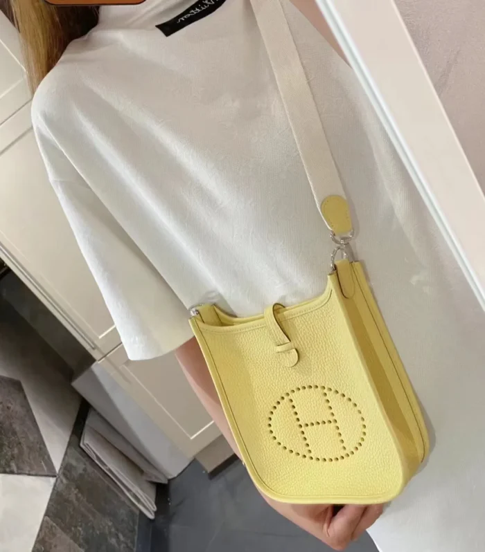 Evelyne Mini Poussin Yellow