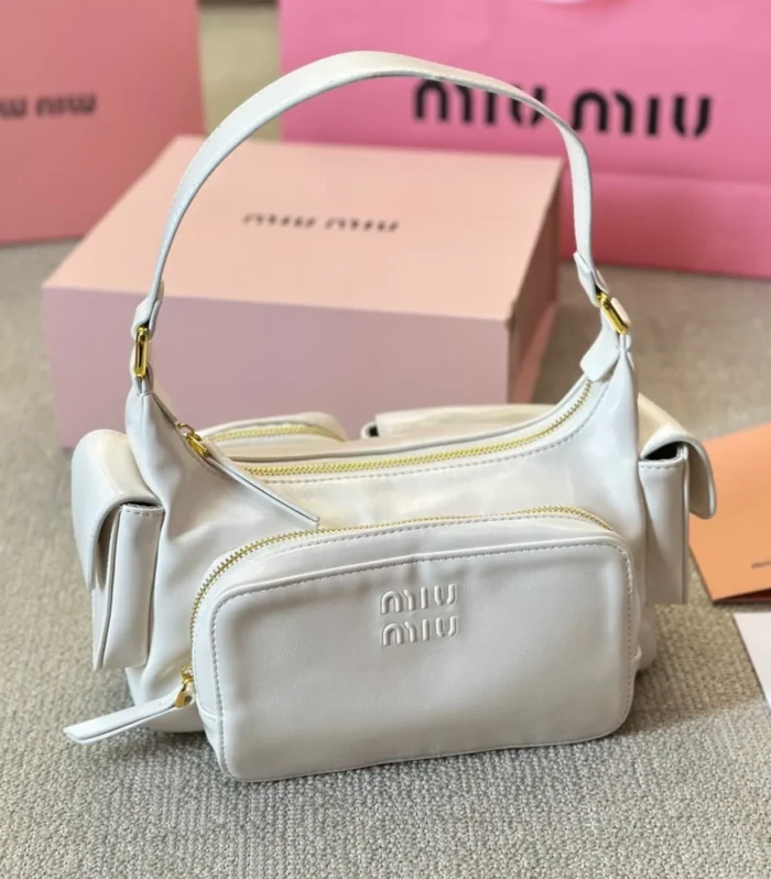 PUCKET BAG 27 IN WHITE CALFSKIN