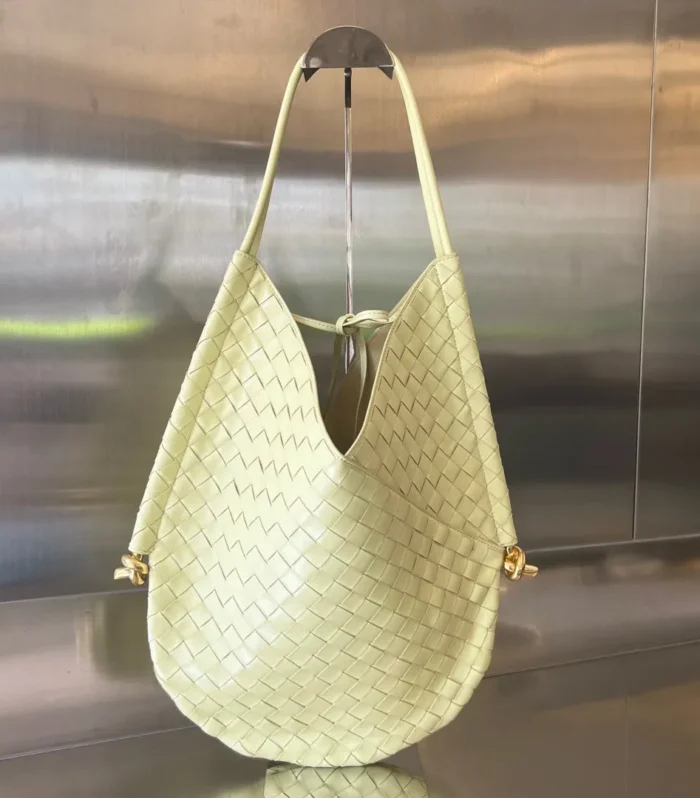 Medium Solstice 44 Dark Cream Lambskin