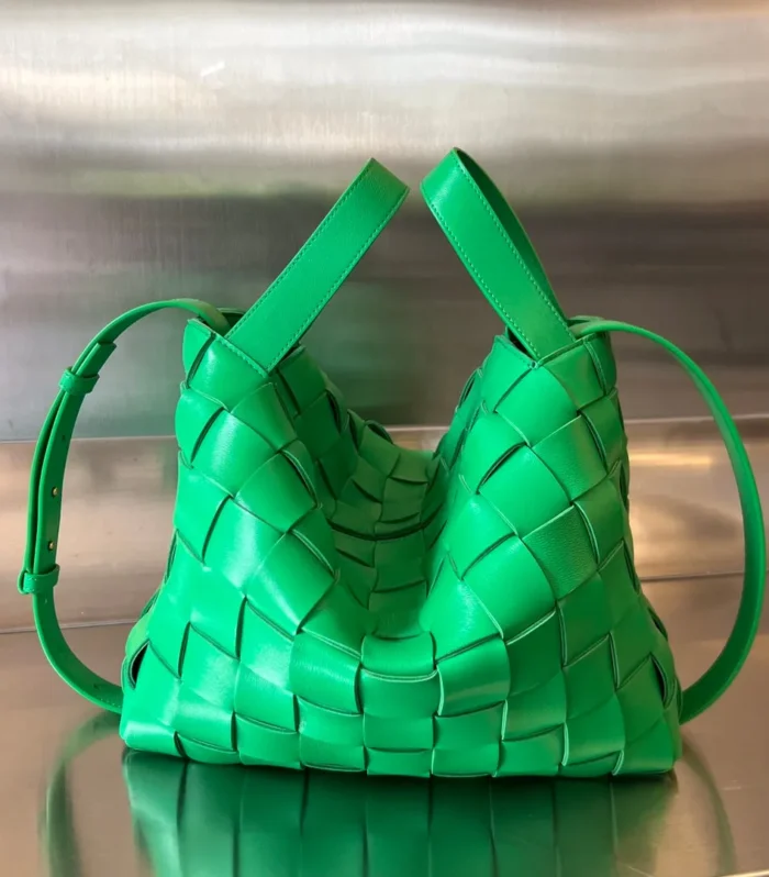 Medium 28 Cassette Light Green Lambskin