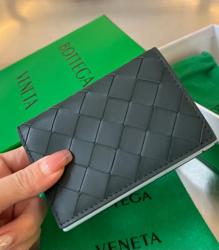 Intrecciato Business 11 Black Calfskin Card Case