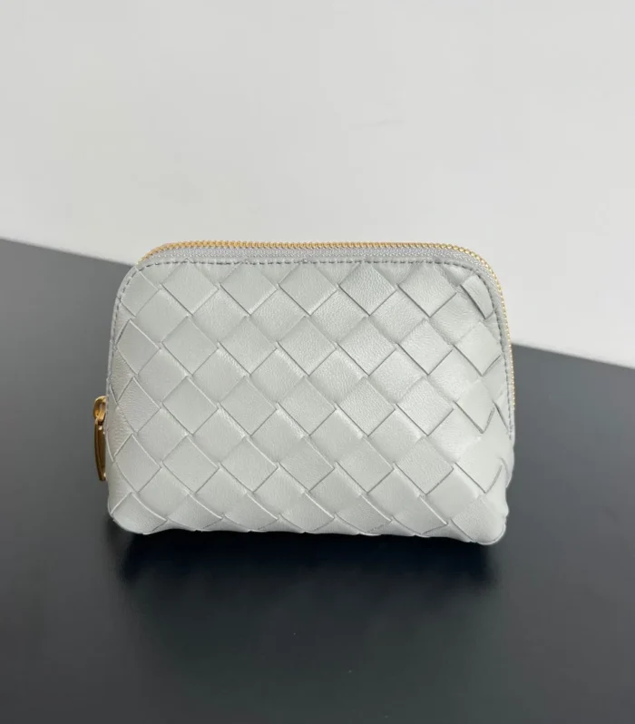 Intrecciato 16 Bag In White Lambskin