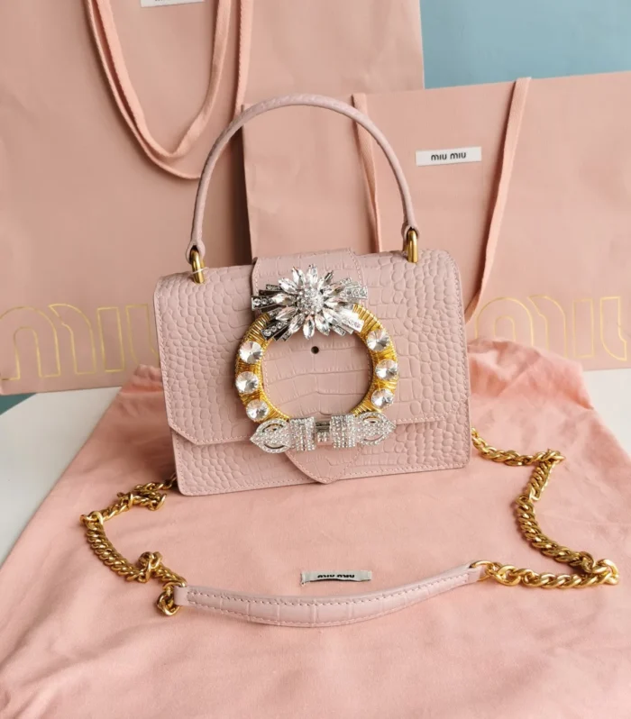 LADY 20 HANDBAG IN CROCODILE PATTERN PINK PASTEL CALFSKIN
