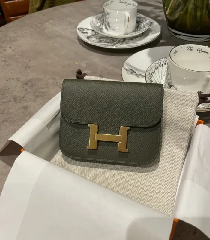 Constance Slim Epsom Grayish-Green
