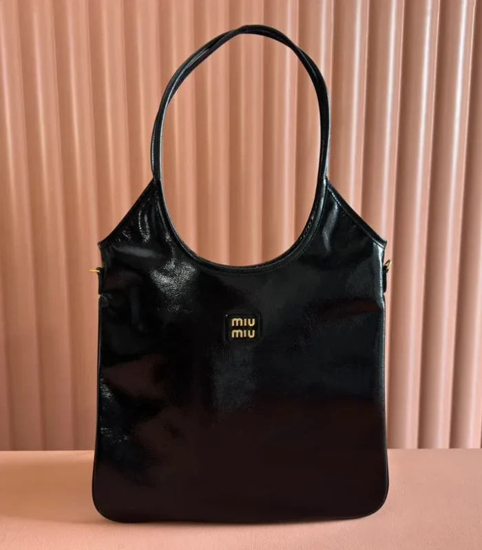 IVY 40 TOTE IN BLACK PATENT CALFSKIN