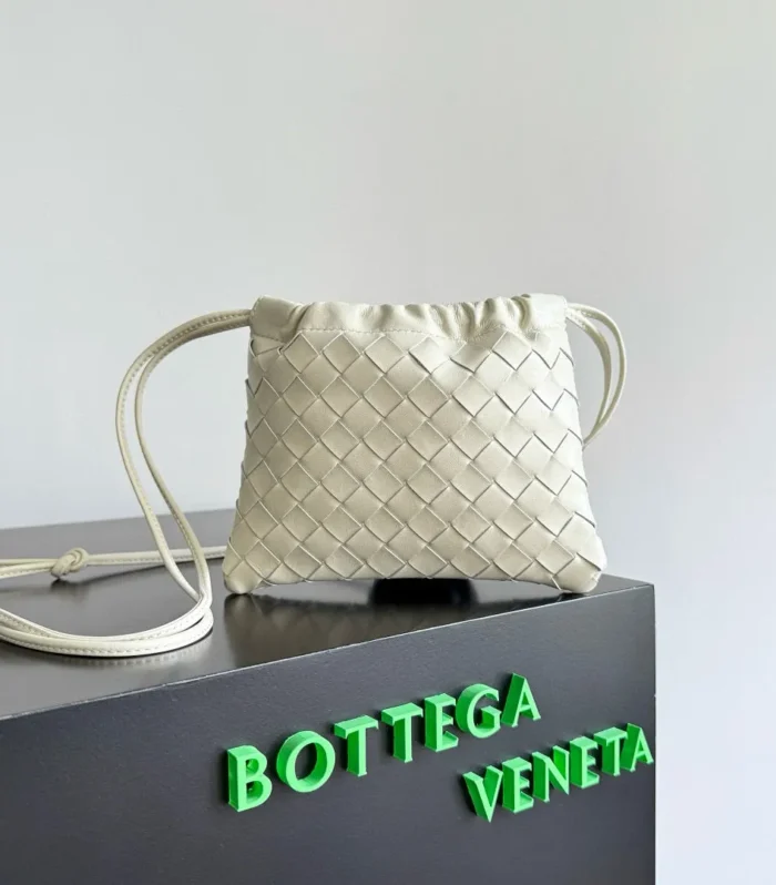 Bv Small Dustbag Ivory Calfskin