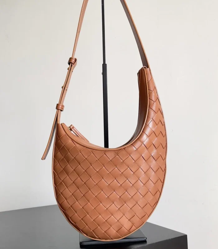 Bv Small Drop 32Cm Brown Lambskin