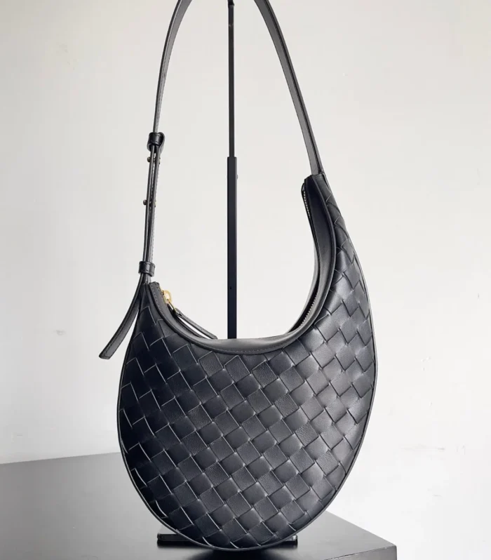 Bv Small Drop 32Cm Black Lambskin
