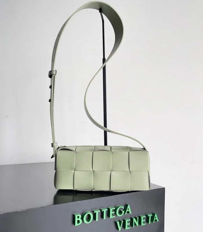 Bv Small Brick 24Cm Light Green Lambskin