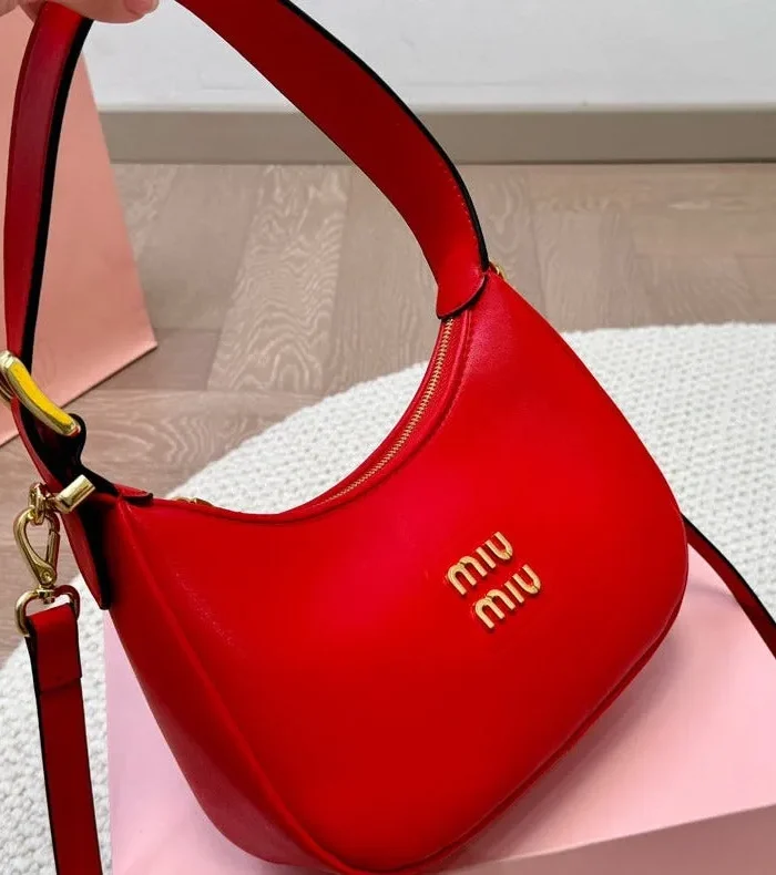 HOBO 22 BAG IN CHERRY RED CALFSKIN
