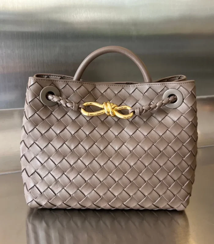 Bv Small Andiamo 25Cm Chocolate Lambskin