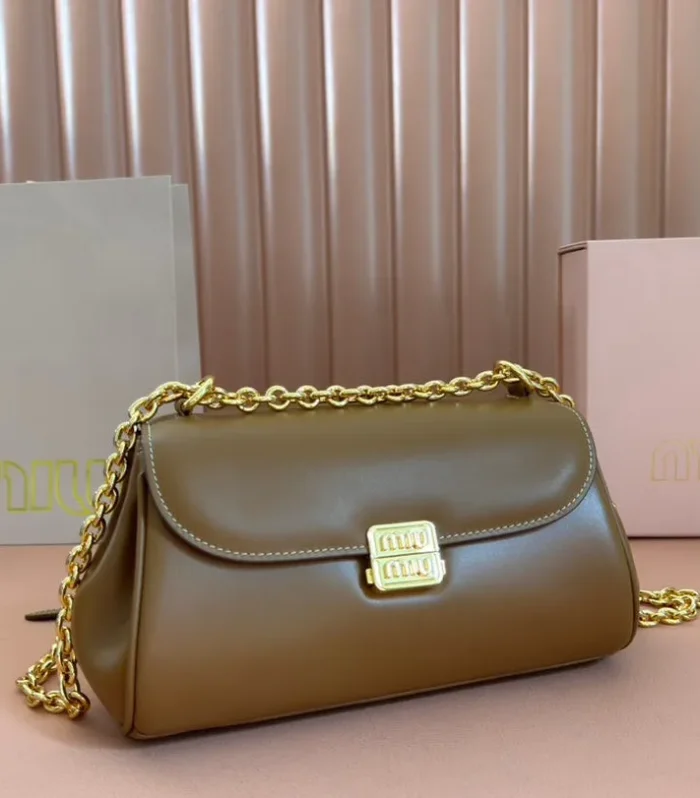 Constance 3i Compact Wallet Avocado