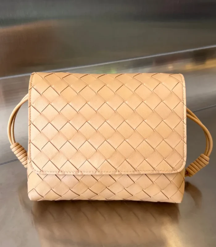 Bv Mini Crossbody Bag 19Cm Beige Calfskin Ghw