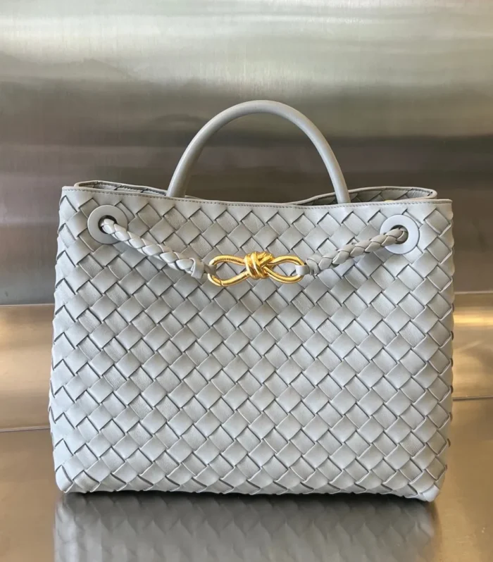 Bv Medium Andiamo 32Cm Grey Lambskin